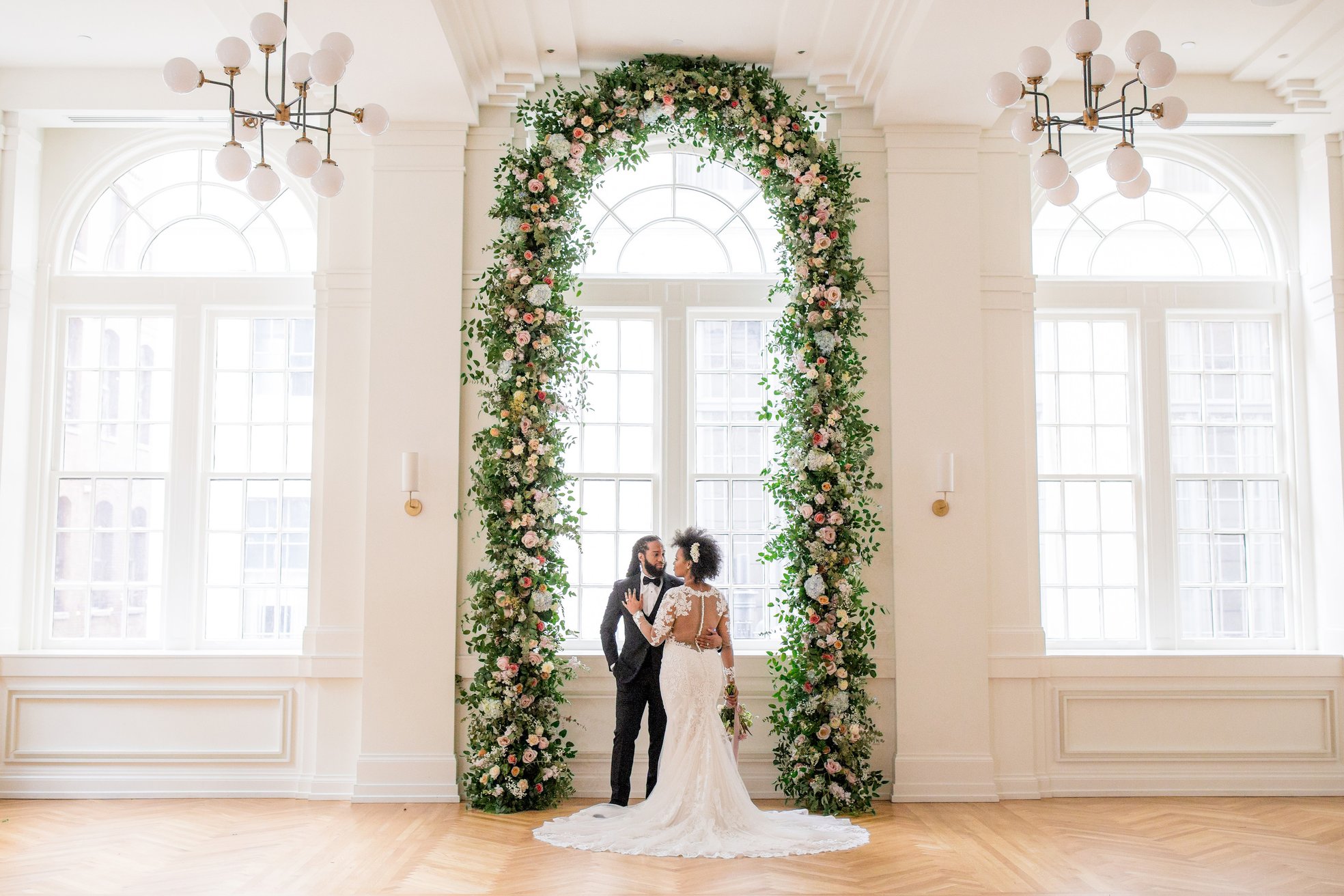 149451308.v2.pressablecdn.comwp-contentuploads202111Floral-Filled-Noelle-Hotel-Indoor-Wedding-Inspiration-Krista-Joy-Photography-Bridal-Musings-